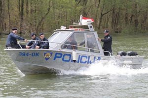 Slika /PU_SK/slike/vijesti/rijecna_policija01.jpg